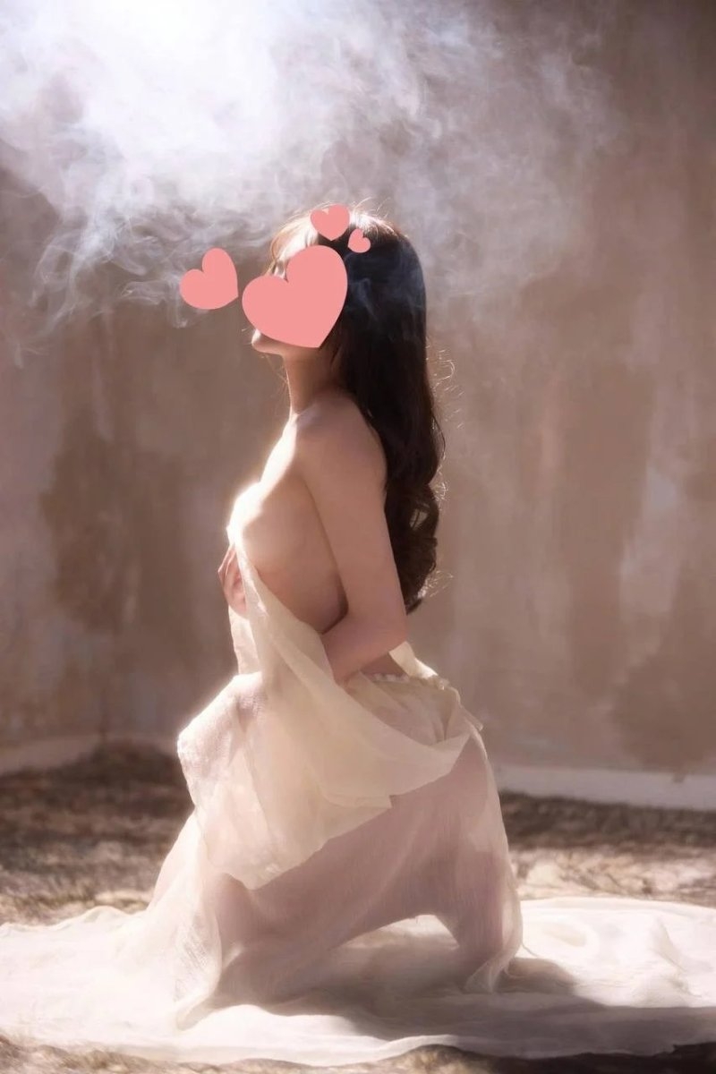 (GÁI GỌI NHỔN) BABY UYỂN NHI - GÁI NON DÂM ĐÃNG, BODY MỀM MẠI, BÚ LIẾM CỰC PHÊ