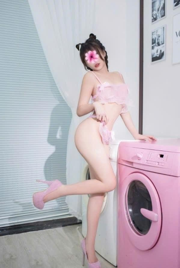 KIM THƯ -GÁI GỌI HOT GIRL NGOAN HIỀN CHIỀU KHÁCH DÂM ĐÃNG-BÍM CỰC KHÍT BÚ LIẾM ĐIÊU LUYỆN