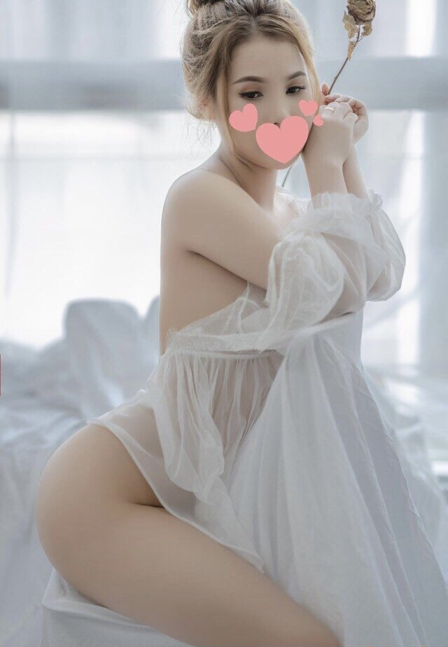 Gái Gọi Long Biên Linh Đan Kèn Sáo Đầy Đủ Đưa Anh Lên Đỉnh, Bừng Cháy Đam Mê. Nhẹ nhàng chiều khách