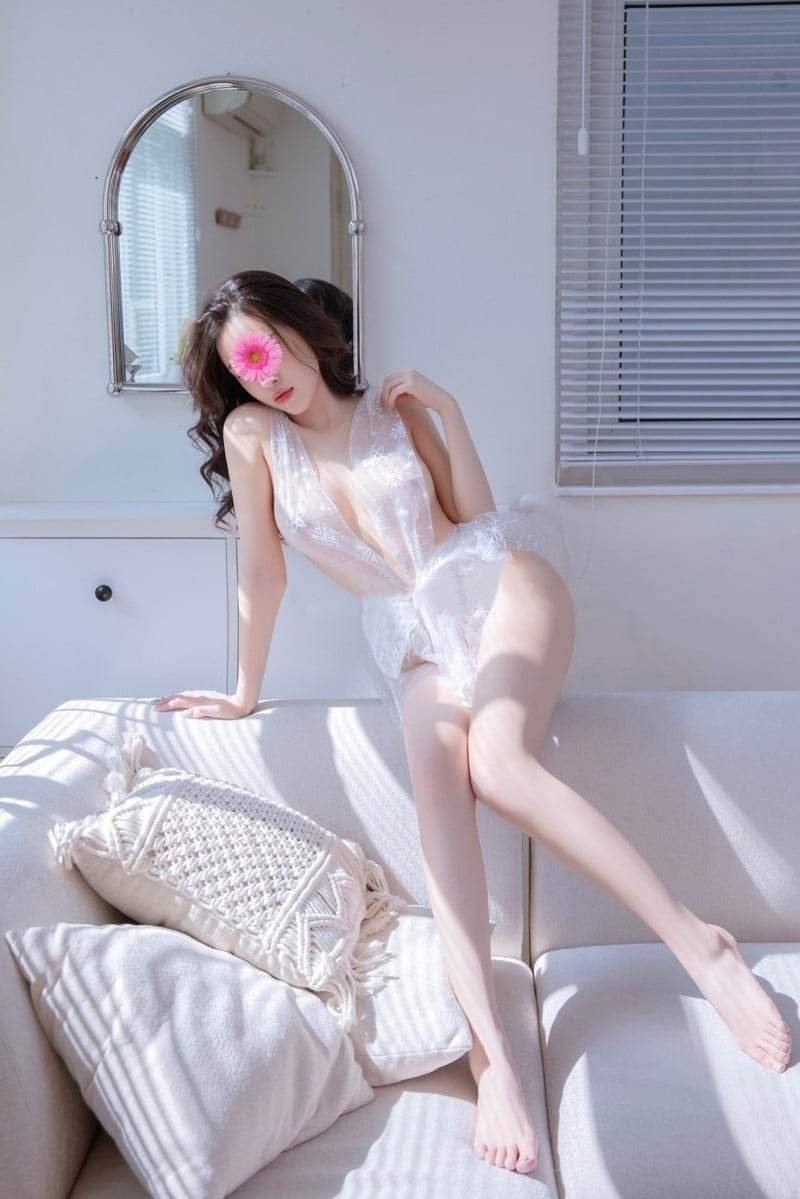 Bảo Minh e gái vú to. Bươm múp. Xinh đẹp ngọt ngao