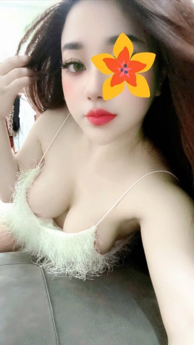 (CẦU ĐUỐNG) THU TRANG - GÁI QUÁN TÓC LÀM THÊM - TRẺ ĐẸP XINH XẮN - VÚ TO BÍM KHÍT - BÚ LIẾM ĐỈNH CAO